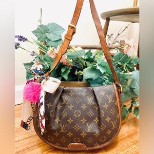 Louis Vuitton Monogram Menilmontant PM 2011